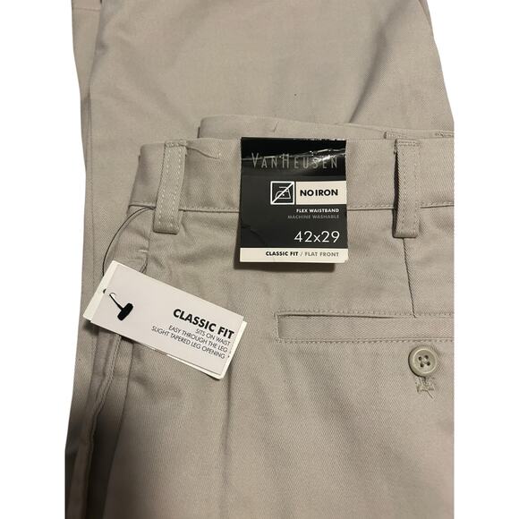 NWT Van Heusen Men’s Pants 42x29 Classic Fit - Picture 2 of 5